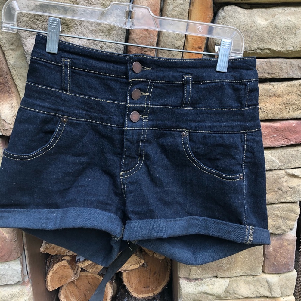 🎉High rise jean shorts🎉
